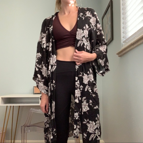 Spiritual Gangster Maya Kimono - Picture 2 of 7